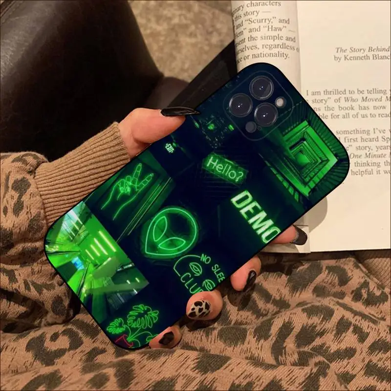 Cartoon Alien Phone Case For iPhone 8 7 6 6S Plus X SE 2020 XR XS 14 11 12 13 Mini Pro Max Mobile Case