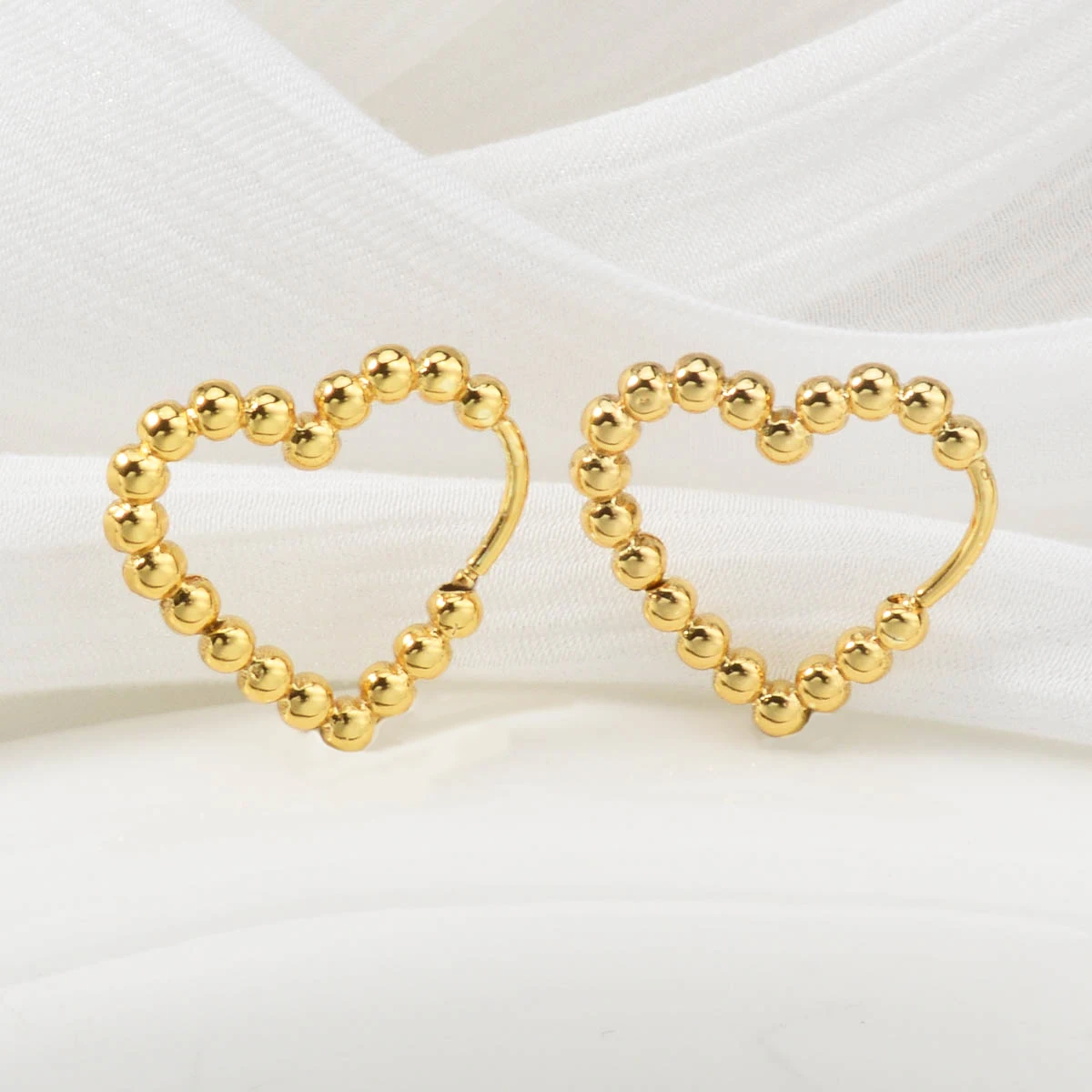 

Stainless Steel Gold Plated Sweet Heart Hoop Earrings for Women Elegant Love Earrings Valentine Day Gift Romantic Jewelry