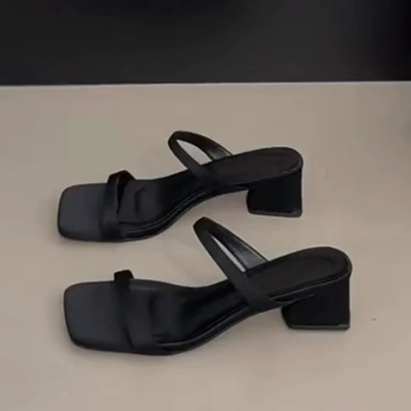 شباشب نسائية صيفية جديدة موديل 2025 بمقدمة مربعة سهلة الارتداء للسيدات أنيقة للاستخدام الخارجي على طراز الشارع بكعب سميك #5