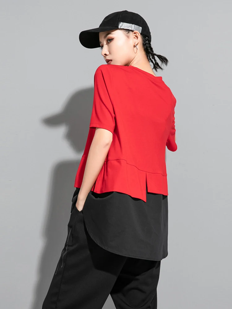 [EAM] Women Red Color-block Irregular Big Size T-shirt New Round Neck Short Sleeve Fashion Tide Spring Summer  2025 1DF5310