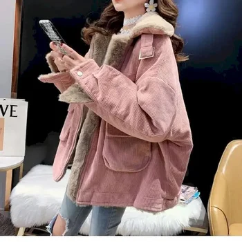 2024 Nowy Płaszcz Zimowy Kobiety Koreański Luźny Dziki Zamek Sztruksowa Kurtka Wełna Jagnięca Gruby Ciepły Narzędzi Bawełniane Kurtki Damskie Parki