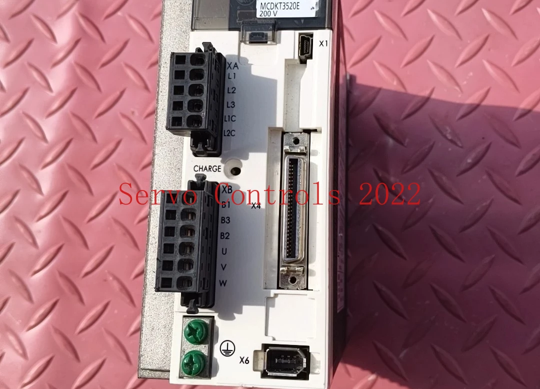 NEW in Box  MCDKT3520E MCDHT3520E MCDHT3520E02 MCDKT3520CA1 MCDHT3520CA1 MDDKT3530E MDDHT3530E Servo Driver