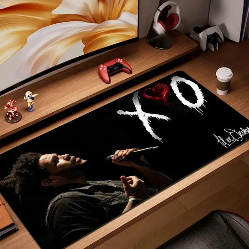 The Weeknd Xo 게임용 마우스 패드 컴퓨터 키보드 데스크 매트 미끄럼 방지 세척 가능 홈 오피스 액세서리 E-스포츠 노트북 마우스 패드