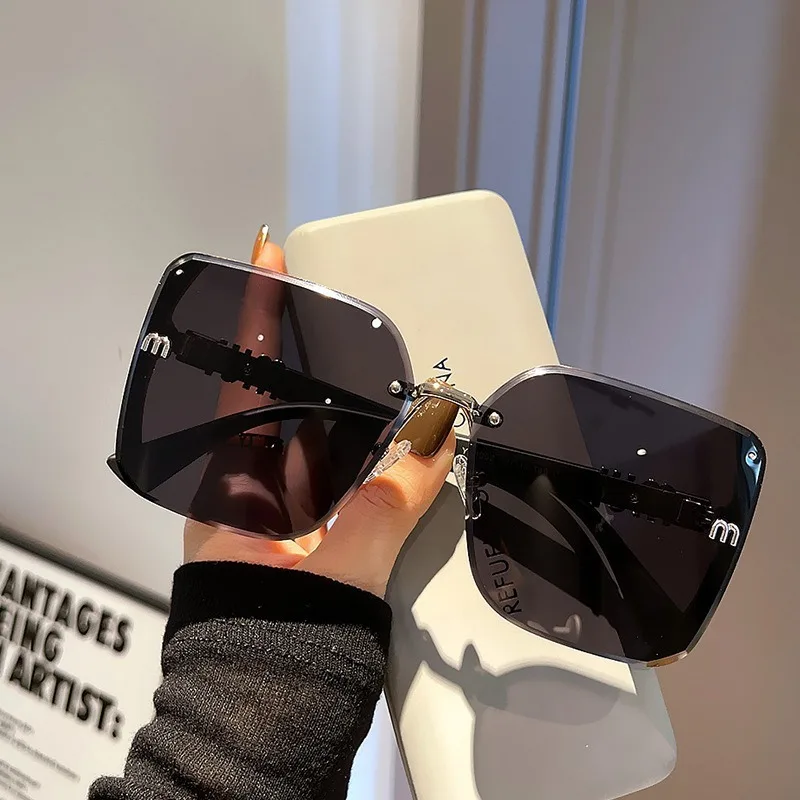 Vintage Square Frame Sparkling Sunglasses Korean Fashion INS Style Radiation Protection Sunglasses image 2