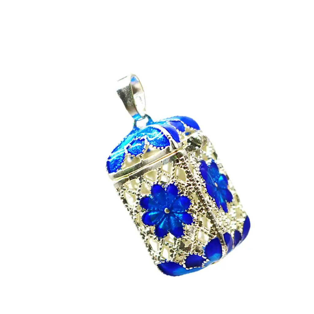 Aroma Necklace Copper Rectangle Bottle Pendant Oil Diffuser Iced Out Pendant Custom Charm for Meditation