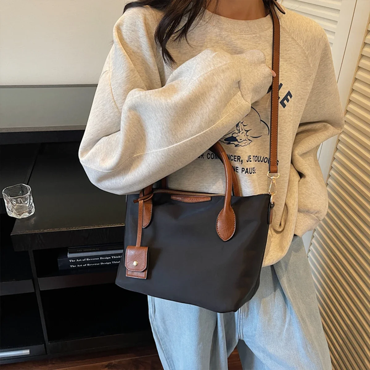 

Women Minimalist Fashion Shoulder Bag Solid Color Stylish Decor Large Capacity Zipper Adjustable Strap Daily Use Multifunction