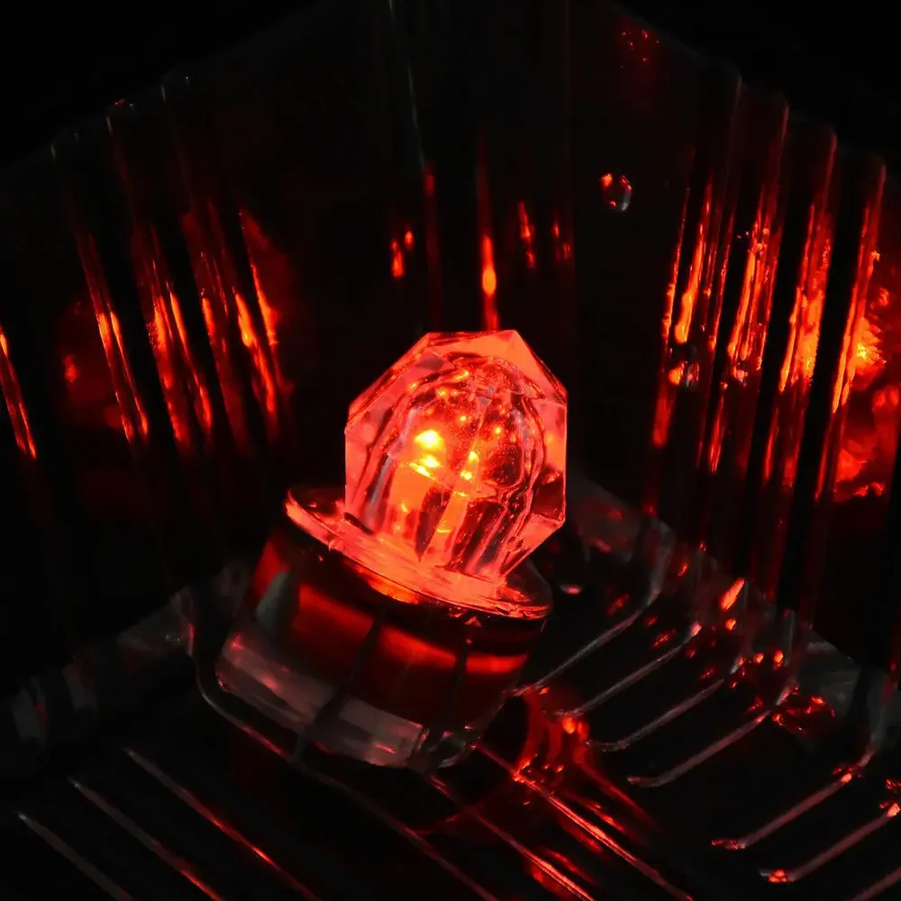 2 Stück LED-Angellampe Unterwasser-Diamantform Blitzlicht zum Anlocken von Tintenfischen Angelköder Angelzubehör – Detail 18