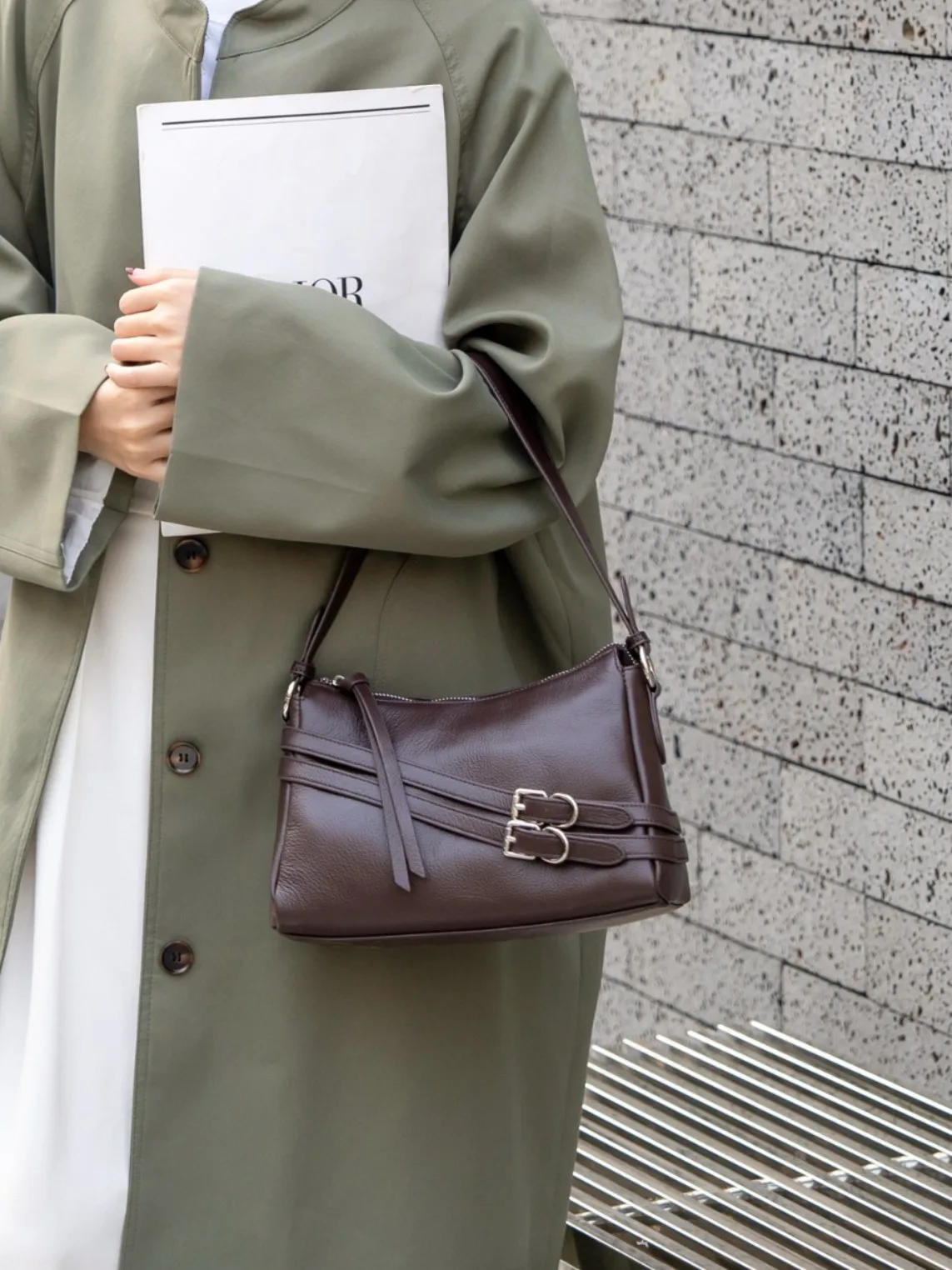 

Niche Design Women's Bag Head Layer Cowhide Shoulder Bag 2026 New Fashion Versatile Senior Sense Quality Leather Women's Bag