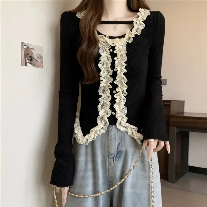 French Style Long Sleeved Knitted Sweater New Style Pure Desire Slim Fit Short Style with Lace Patchwork Top for Women