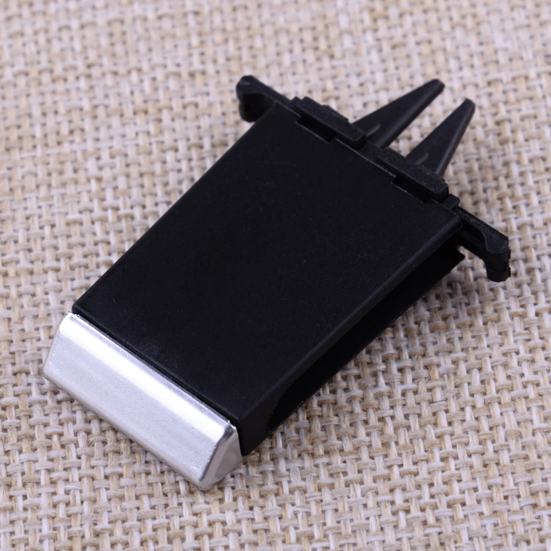 

Задний ряд-центральная консоль, вентиляционное отверстие кондиционера, зажим для слайдера 670021523, подходит для Maserati Ghibli 2014 2015 2016-2020