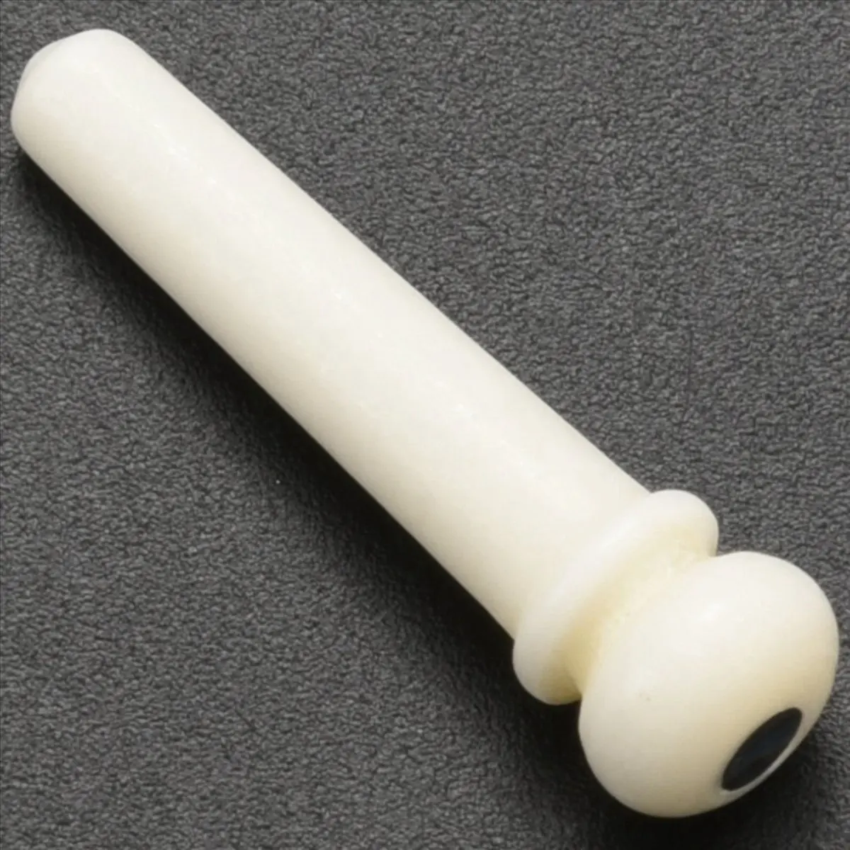 

[AD12] 60 шт. колышков для гитарного бриджа из натурального костного материала с точками из перламутра