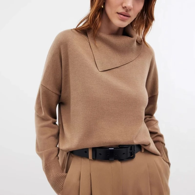 

New Style of Knitted Autumn and Winter Loose Hem Split Bottoming Turtleneck Sweater
