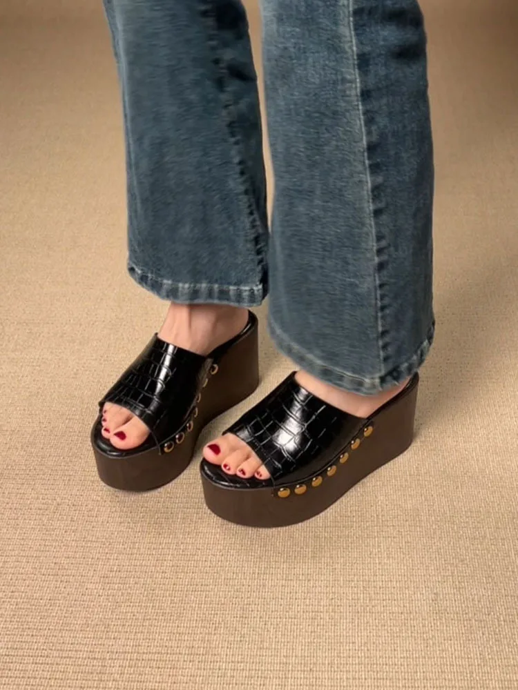 

Новые трендовые женские сандалии на массивном каблуке, модные шлепанцы на среднем каблуке, лето 2021, брендовые модельные туфли-лодочки, повседневная обувь, шлепанцы, женские шлепанцы