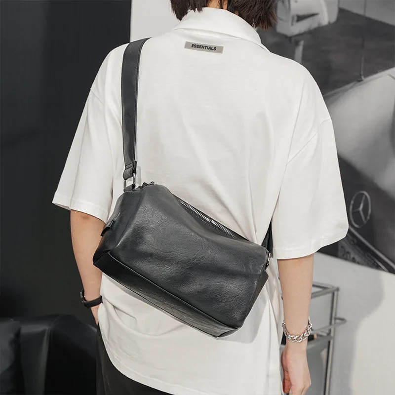 PU leather retro square small shoulder bag, large capacity flat storage single-shoulder bag, travel crossbody bag
