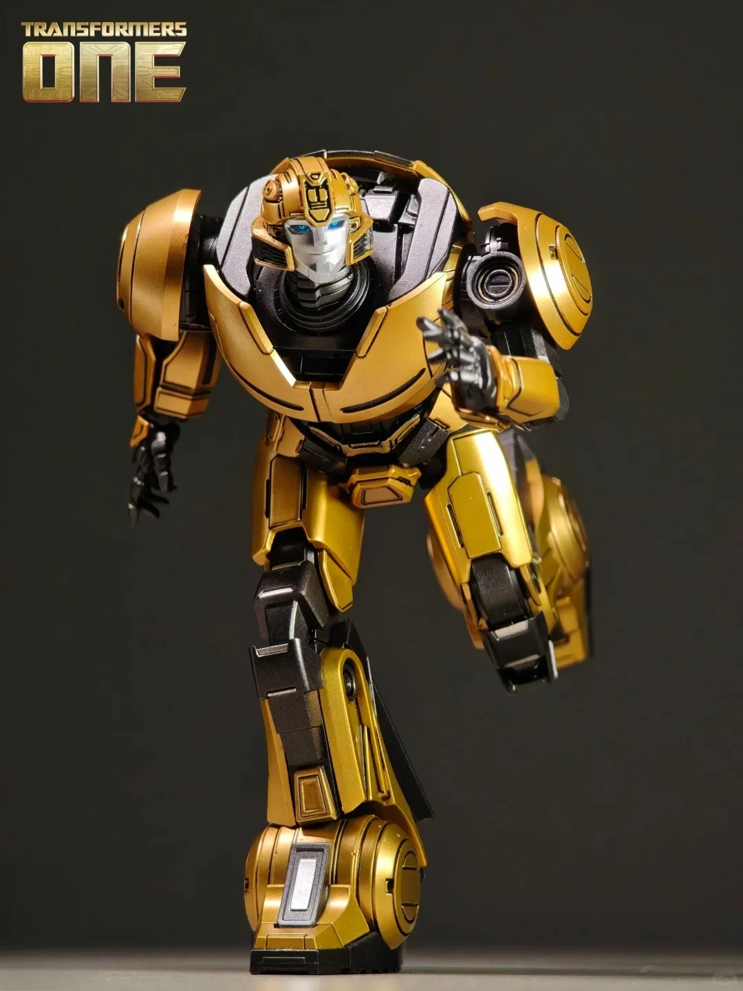 Threezero Transformers Bumblebee Action Figure Transformers One MDLX Bumblebee أنيمي تمثال مشترك المنقولة نموذج جمع لعبة