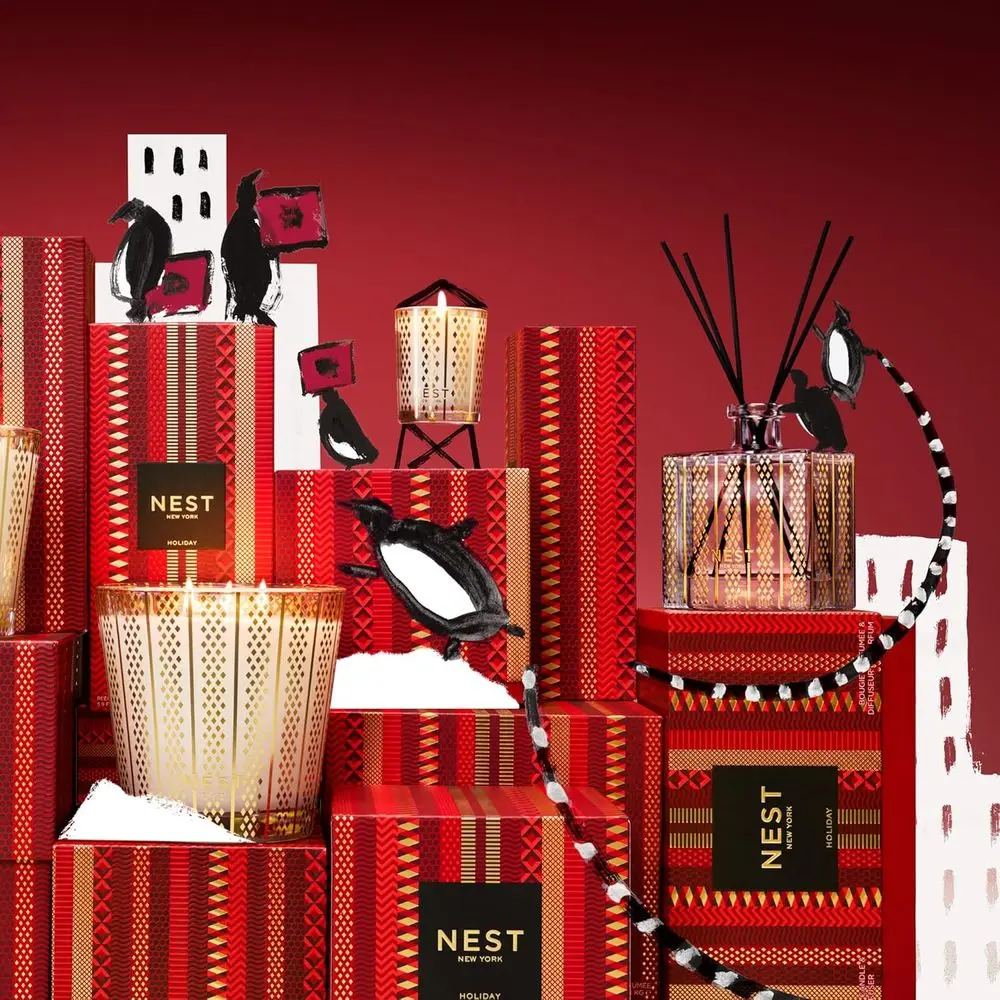 Vela navideña Tri-Scent, 21,2 oz, 100 horas de combustión, vidrio reutilizable