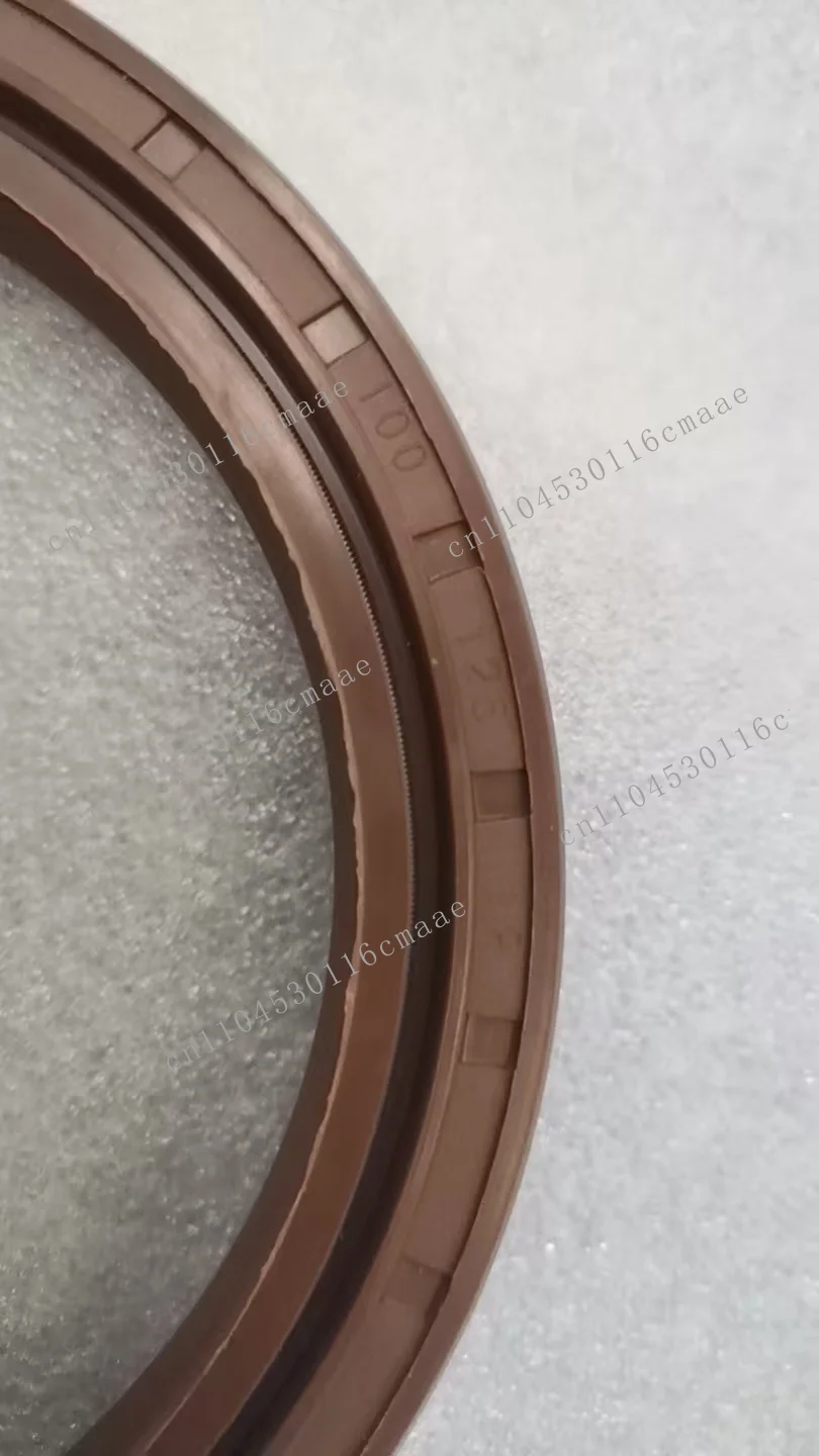 Construction machinery truck rear crankshaft oil seal 100 * 125 * 12 is suitable for Xinchai C490 engine