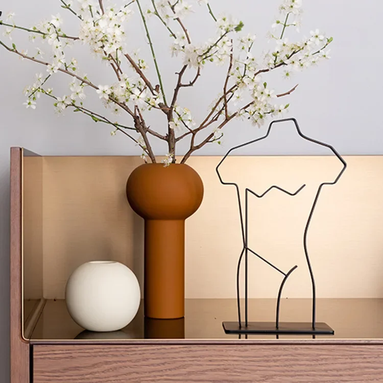 Körperlinienkunst-Ornamente, Wohnaccessoires für die Veranda, schmiedeeiserne Dekoration, einfache Form