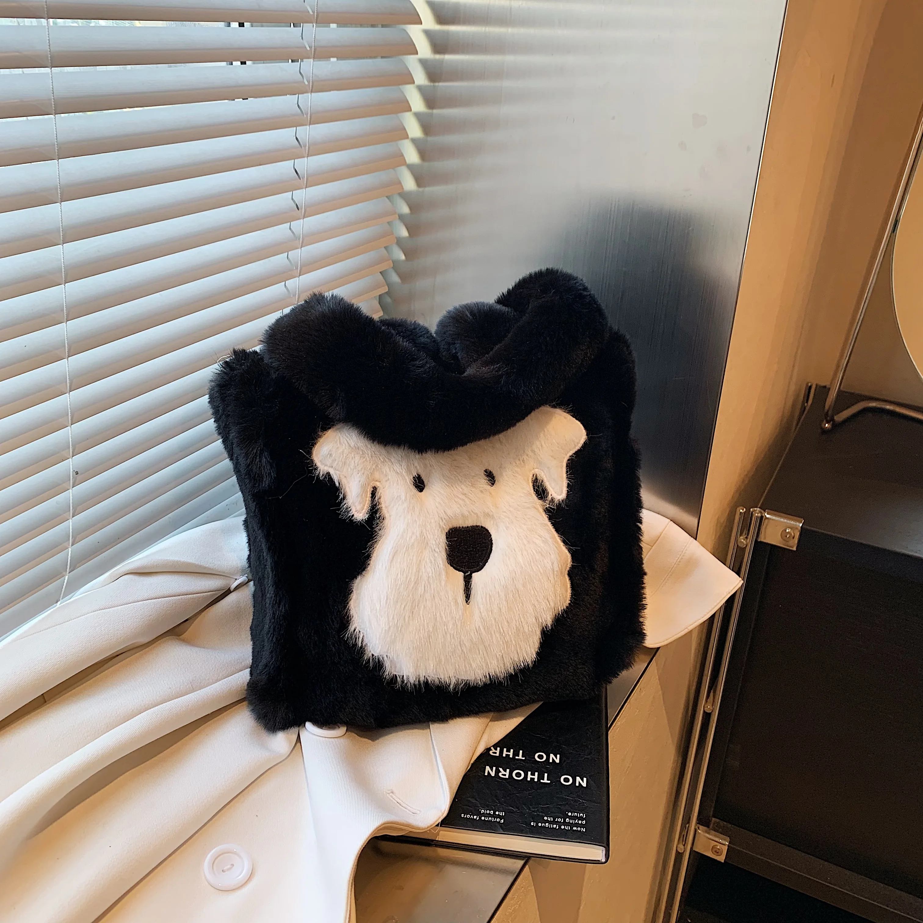 

Autumn and winter plush tote bag mini cute puppy design fluffy bucket bag