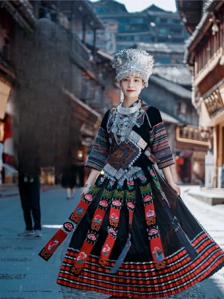 

Ethnic traditional style embroidered casual wear versatile clothing and photography accessories