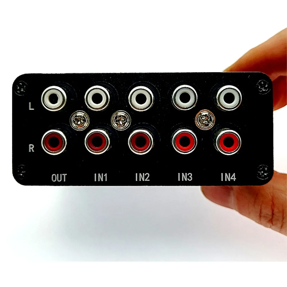1 مدخل 4 مخرج 4-قناة مفتاح الصوت RCA ستيريو الصوت الجلاد الموزع إشارة محدد الجلاد يتحكم بشكل فردي
