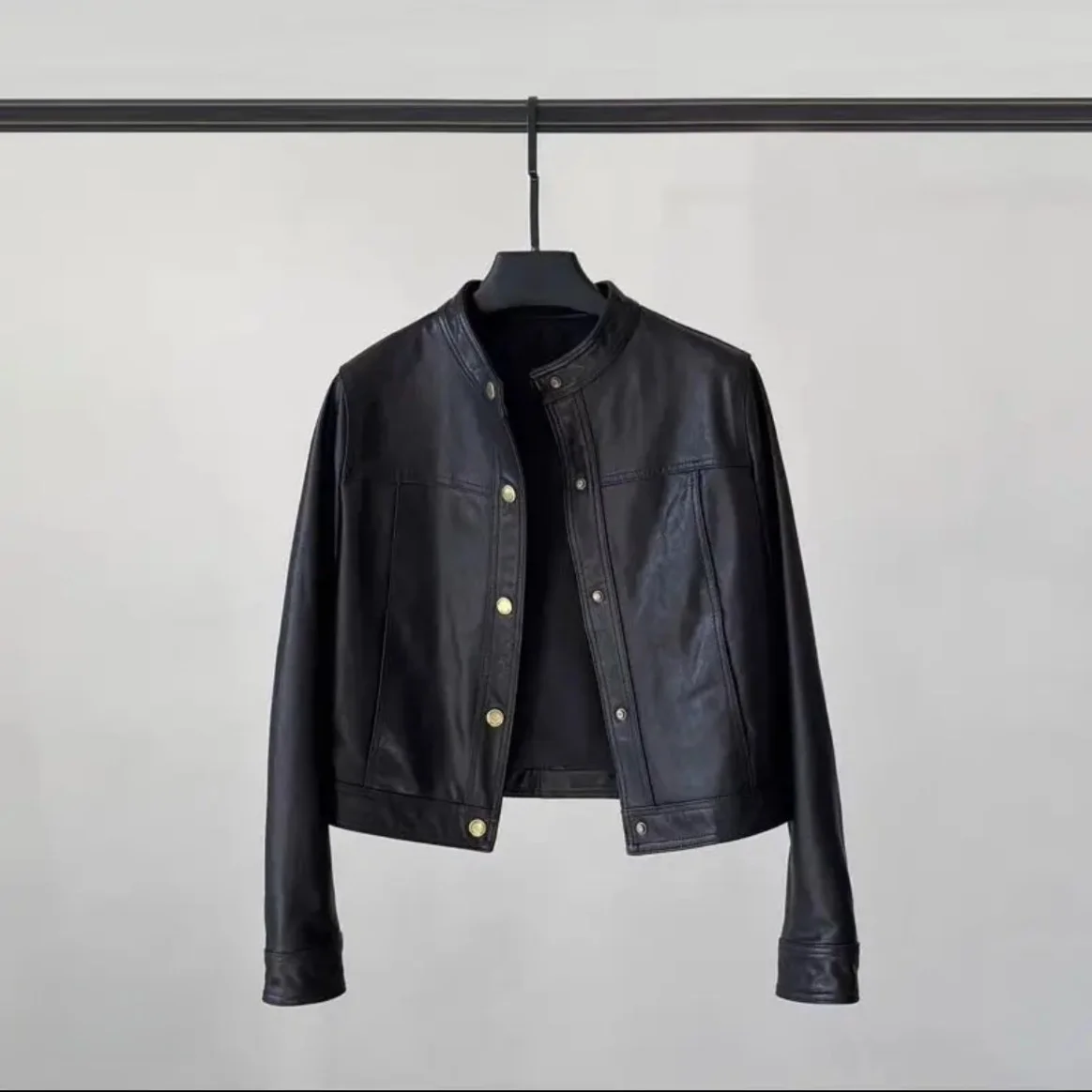 Fall 2025 New Women's ort round Ne eepskin Leather Jaet Single Button Motorcycle Sle Leather Coat Commute Sle Loo...