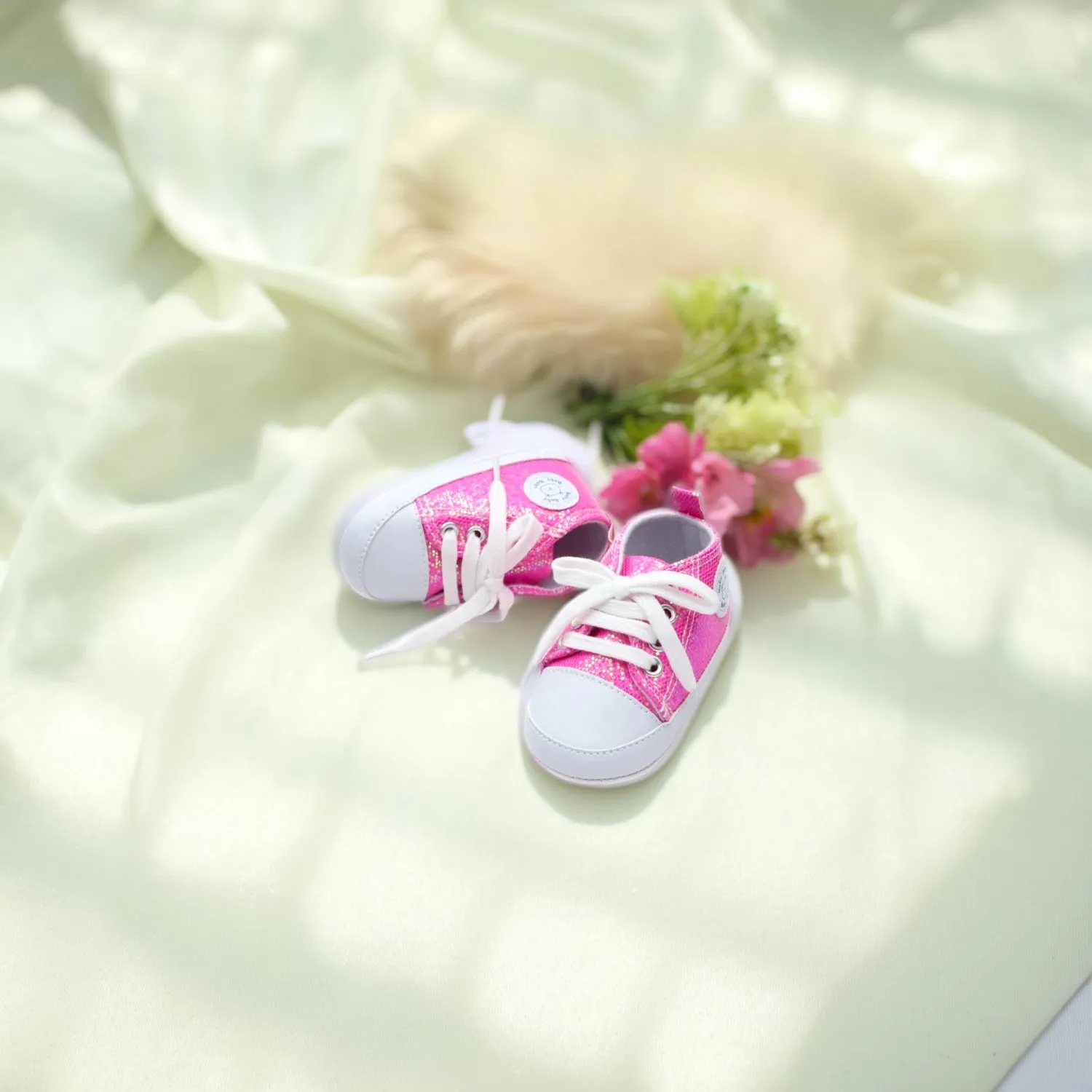 أحذية قماشية للأولاد والبنات أحذية مشي للأطفال من عمر 0 إلى 18 شهرًا بحزام لامع قابلة للتنفس وغير قابلة للانزلاق