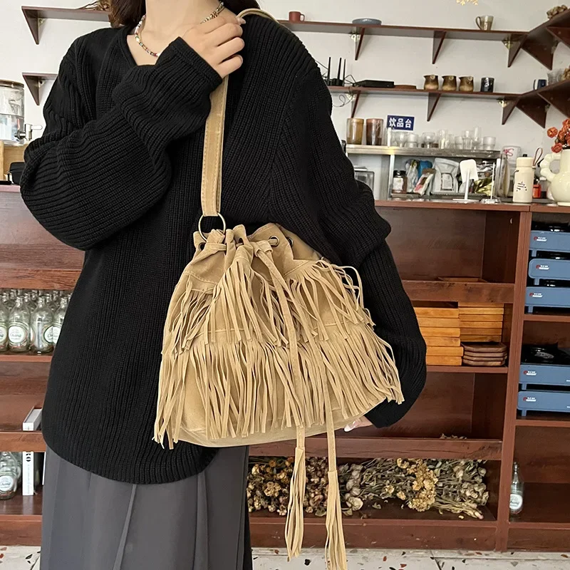 Boho Style Fringe Crossbody Bag Vintage Suede Shoulder Bag Women's Large Capacity Casual Fringe Postman Shoulder Bag 2025 New