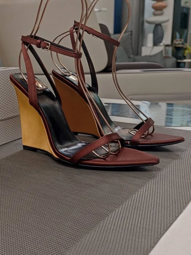 

Summer New Wedge Heel Pointed High-heeled Sandals for Weddings, Fashion Shows, Parties, Women's 34-44 Large Sandals