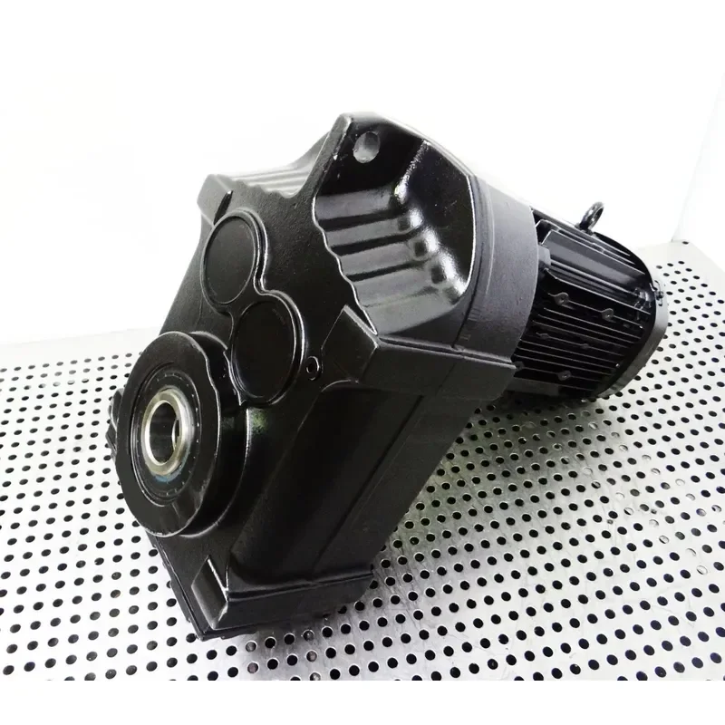 New Gearmotors FA77 G DRE100L4 ASE1 TF 2,2kW S1 Unused-_cad04510
