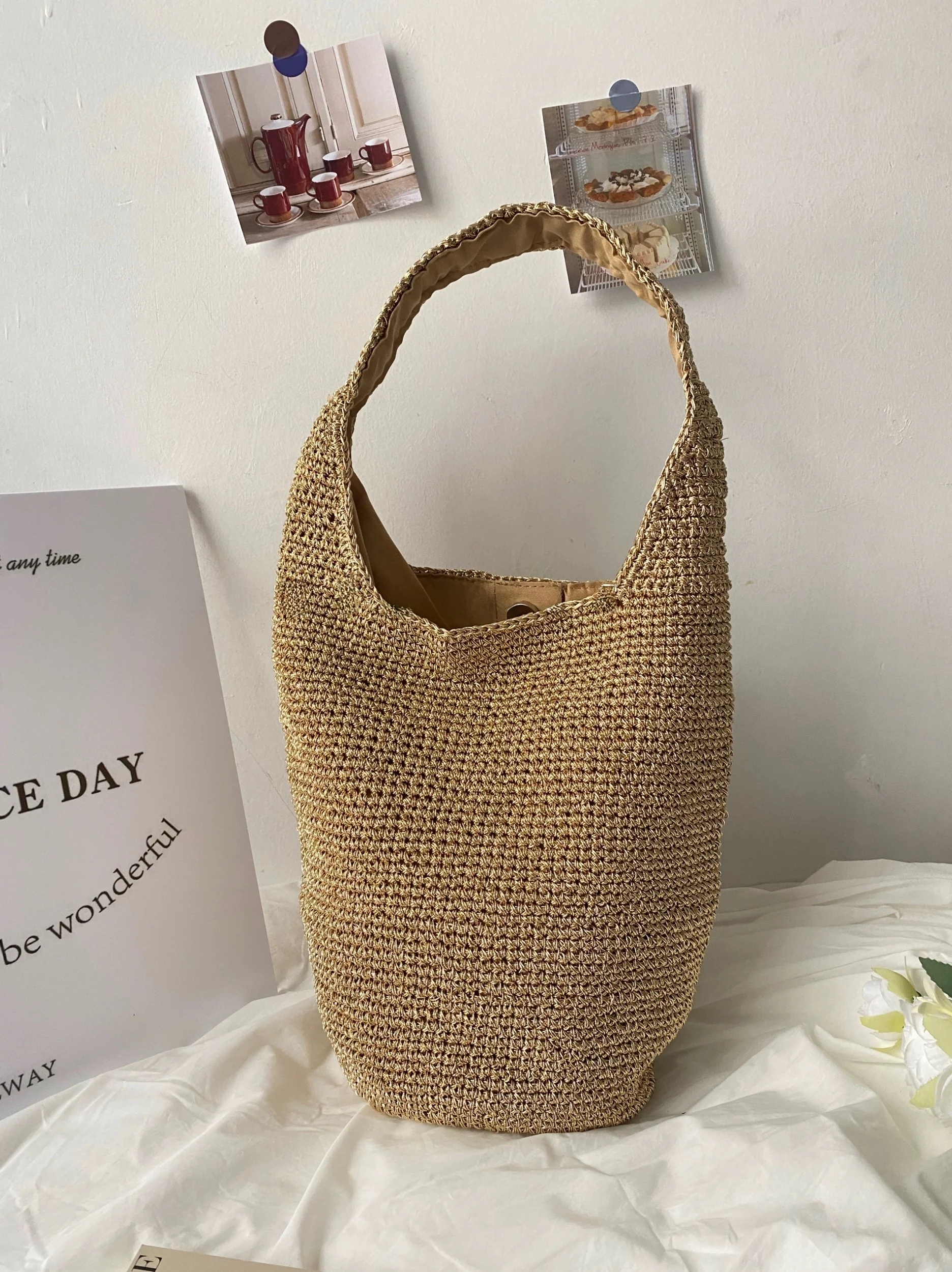 

Handwoven Buet Bag Large Capaci Beach Vaion Single oulder Handbag Gold And Silver Tead Korean Sle Casual Tote Bag