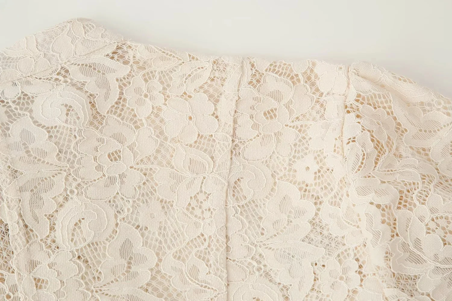 KONDALA High Street Chic Damen-Kleidanzug mit Spitzenmuster, Knotenknopf, Langarm-Oberteil, Trägerloses Kleid, Mode 2026 Sommer-Herbst-Anzug – Detail 11