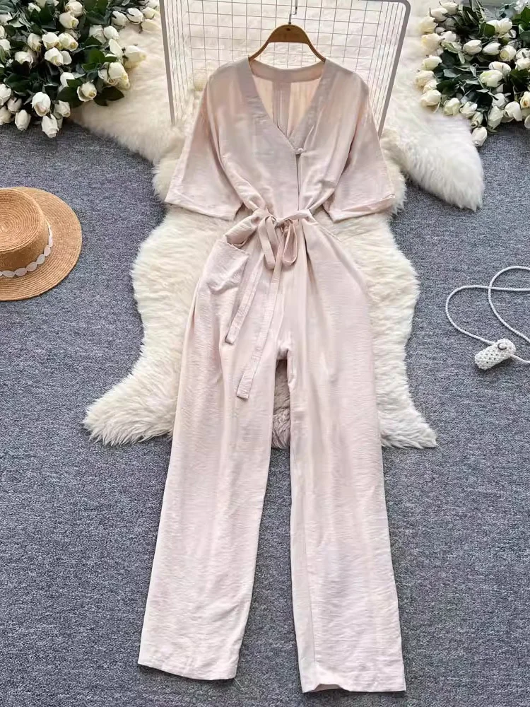 Letnie damskie kombinezony w kolorze zielonym/beżowym/burgundowo-czerwonym Elegancki damski kombinezon z krótkim rękawem i dekoltem w szpic z wysokim stanem i szerokimi nogawkami na wakacje na plaży Nowość