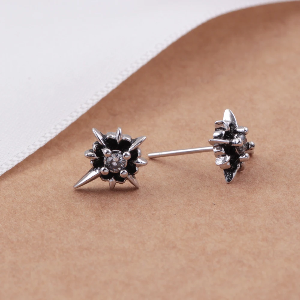 

Новинка 2025 года, хит продаж, блестящие очаровательные серьги из чистого серебра 925 пробы, подходят для оригинальных модных и изысканных подарков на вечеринку