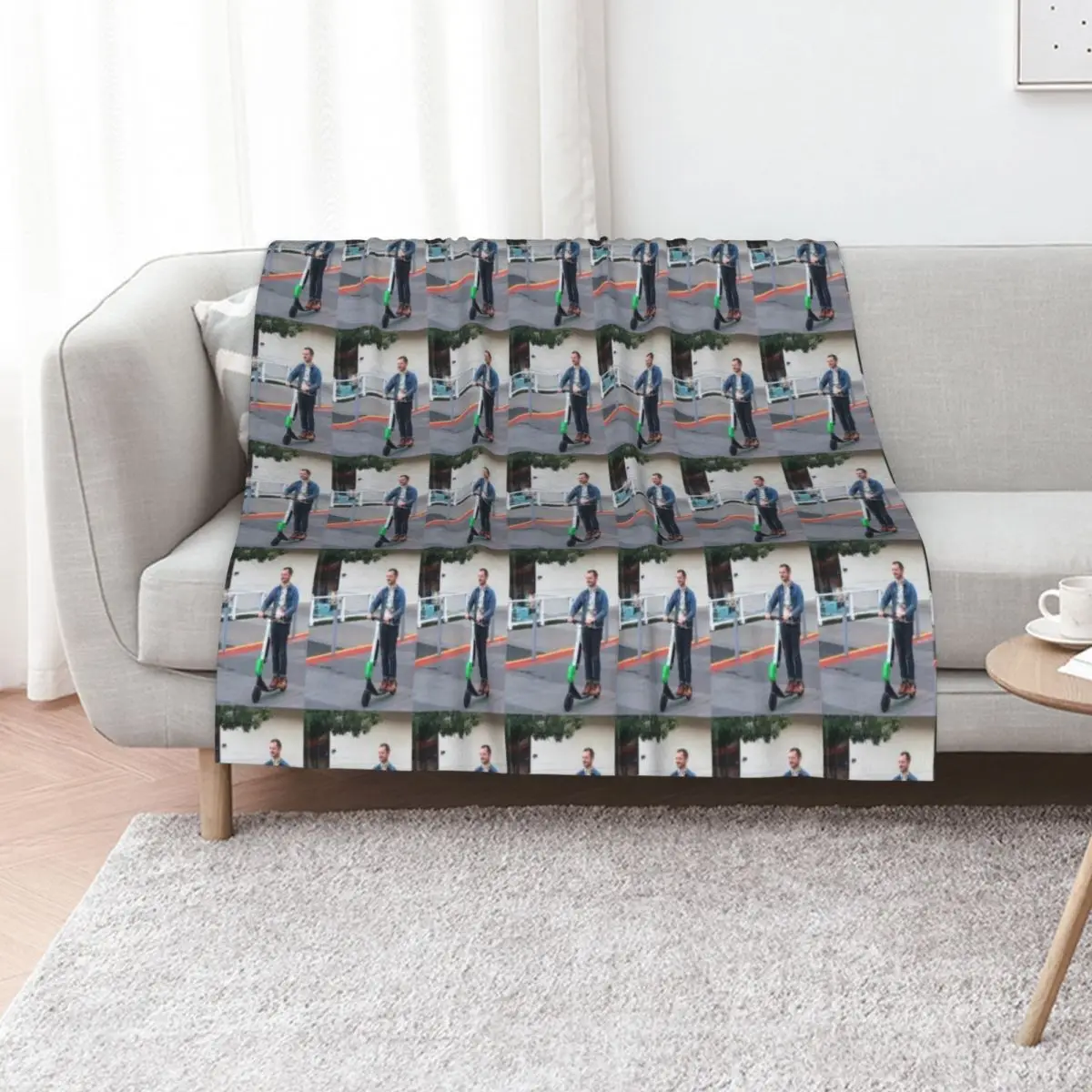 elijah wood on scooter Throw Blanket blankets ands Sofa Throw Bed Fashionable halloween Multi-Purpose Cute Blankets
