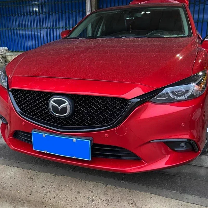 Suitable for 16-19 Mazda Atenza grille modification with baked paint honeycomb sports grille