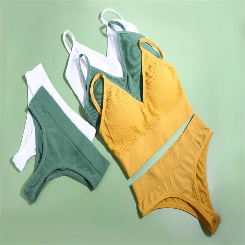 Lingerie Women\'s UnderwearSexy Sport BralettSeamless BraSet Low Waist TraceThong Sports Two Piece Bra Woman Clothing Short Sets