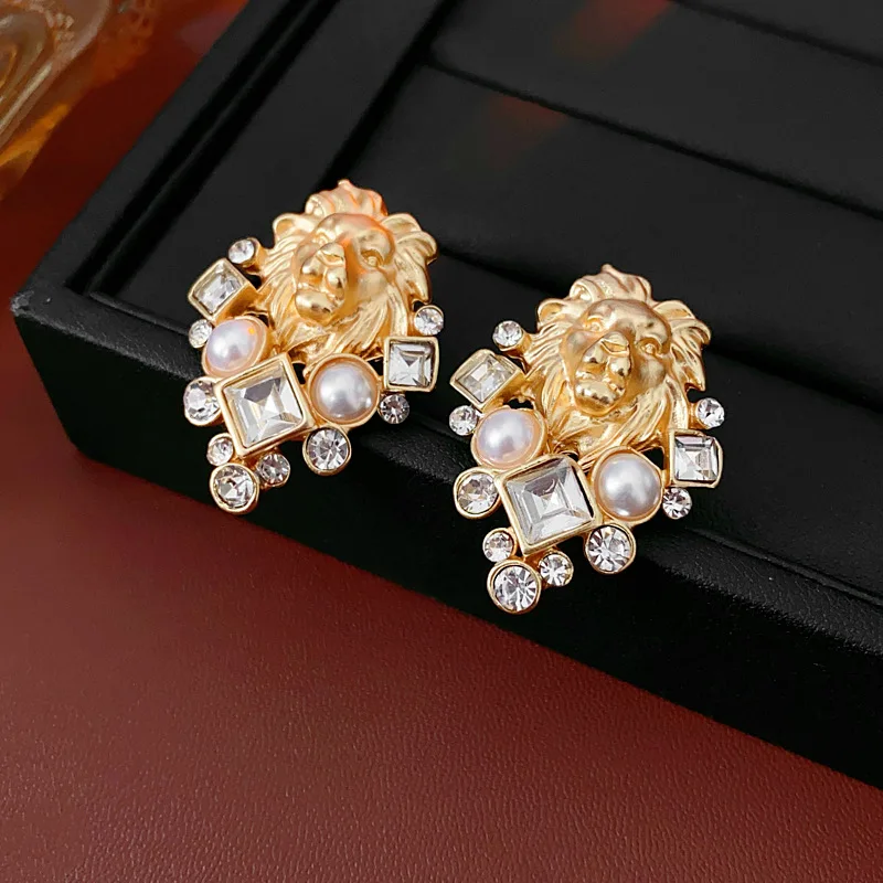 NISHIZAWA Vintage Earrings with Diamond Lion Head Diamond Pearl Earrings Retro Jewelry