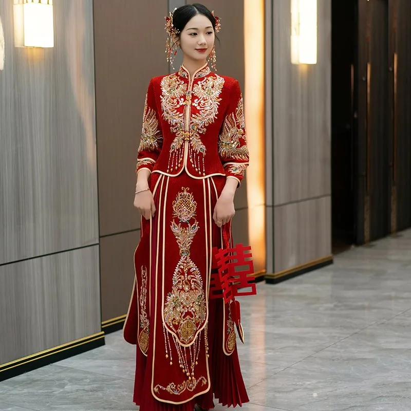 

New Chinese-style wedding dress ancient costume dragon and phoenix gown toasting attire
