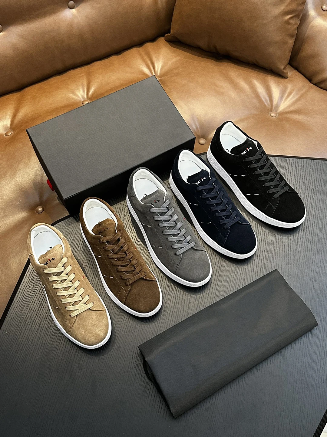 

BLLIYOSS Men Cow Suede Fabric Sports Shoes 2025 new fashion comfort high quality outdoors European big size 38-47 old money