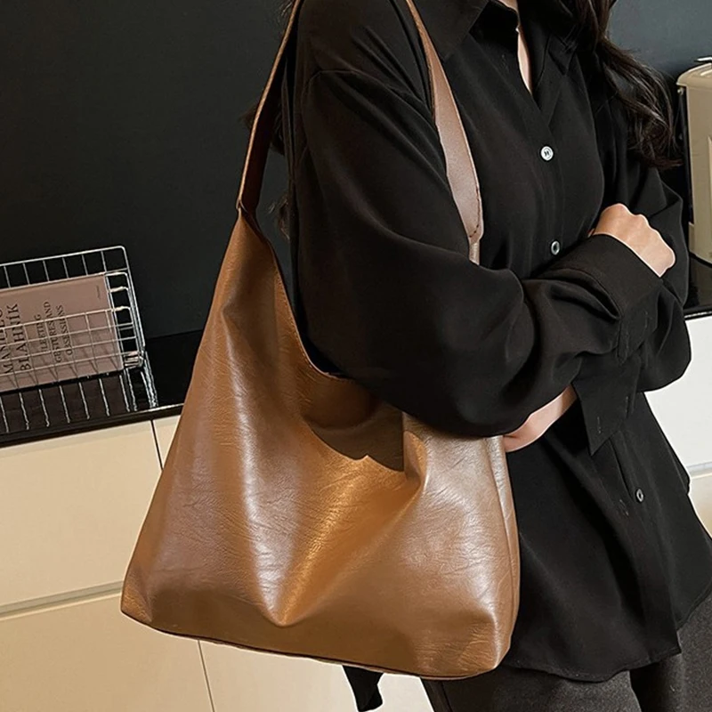 

Retro Trendy Underarm Bag Large Capacity PU Leather Tote Bag With Hasp Closure Ladies Hobo Bag Crossbody Bag For Women And Girls