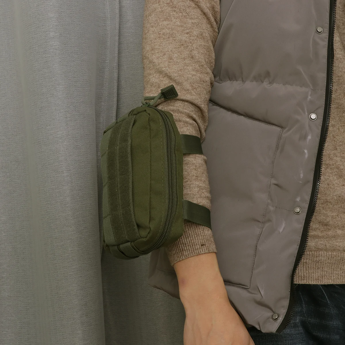 

Attachment Tactical Waist Pack Waterproof Heavy Duty Nylon Pouch For Outdoor Camouflage Green With 2 Buckle Straps