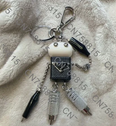 Premium pendant badge bag accessories, keychain retro handmade DIY metal pendant design