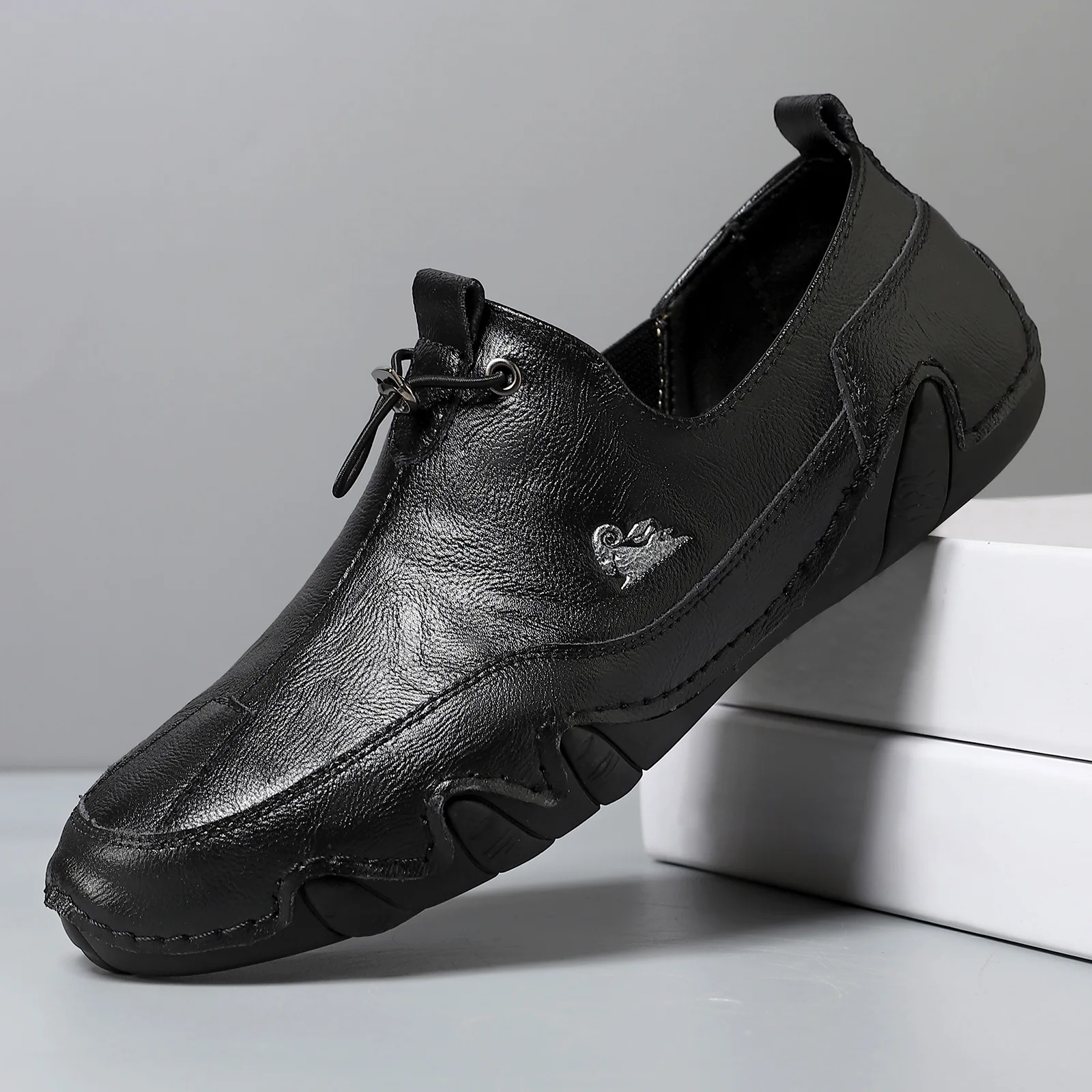 

Мужская обувь, четырехсезонные новые повседневные кроссовки больших размеров, модная дышащая уличная обувь с низким берцем и мягкой подошвой, мужская спортивная прогулочная обувь