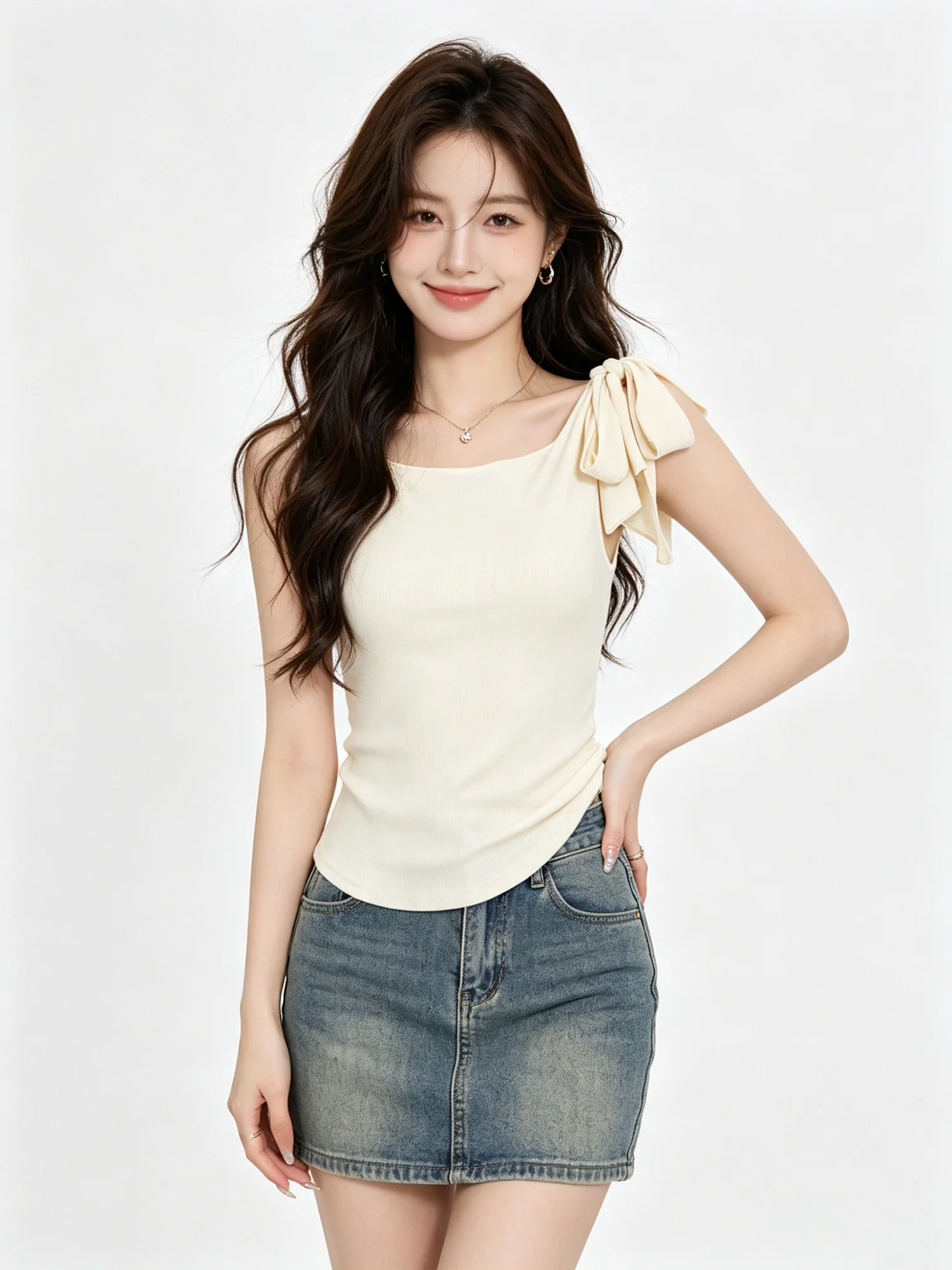 Artistic Unique Women's Crop Top Strap Vest Stylish Summer Outfit Slim Fit round Neck Binding Waist Design Fashionable Trendy