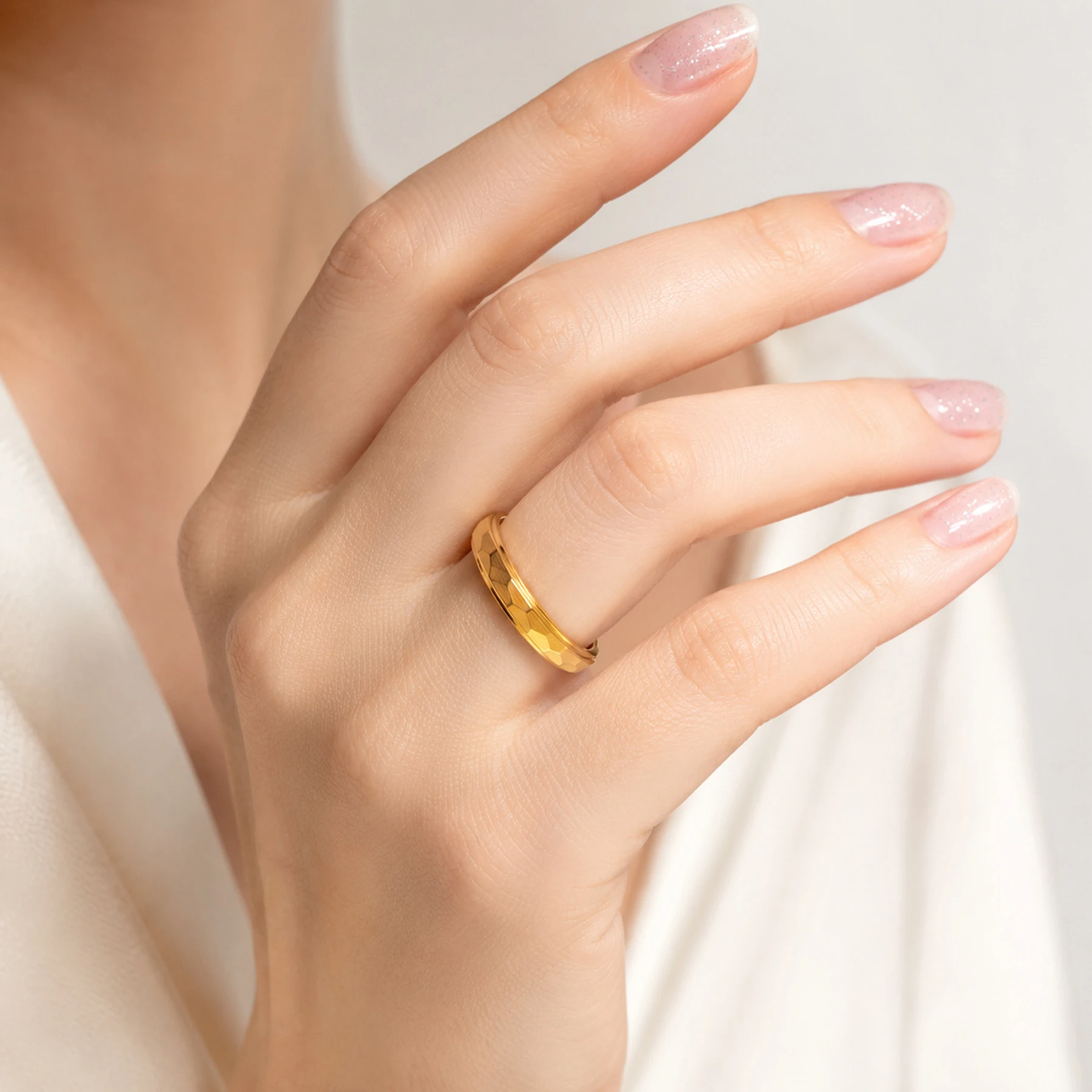 Minimalist Unique Rotatable Stainless Steel Ring for Men Women Hypoallergenic Stackable Wedding Couple Promise Band Jewelry Gift