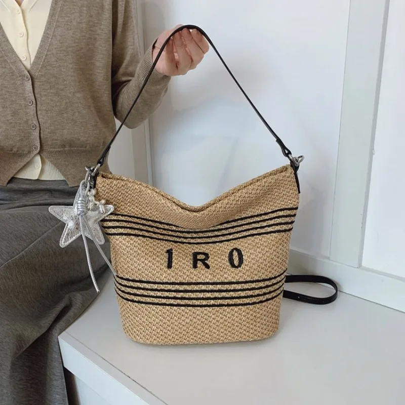 

New Retro-Style Women's Tote Bag, Large Capacity for Students & Daily Commute, Versatile As Shoulder Bag or Crossbody Bag