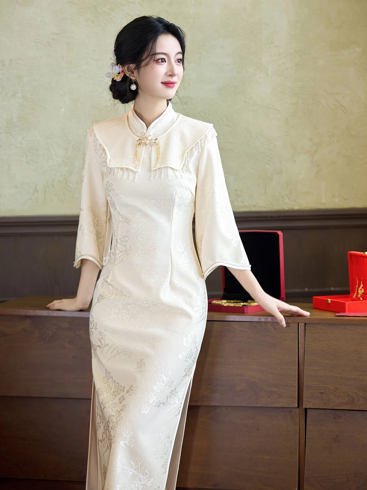 Summer Three-quarter Sleeve Lace Cheongsam Slit Bridal Banquet Qipao Chinese Style Evening Wedding Dress for Women