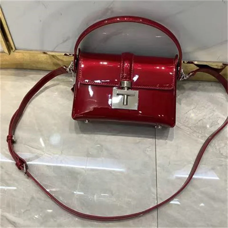 2024 genuine leather women\'s bag, shiny leather handbag, fashionable and stylish, small square leather bag, single shoulder cros