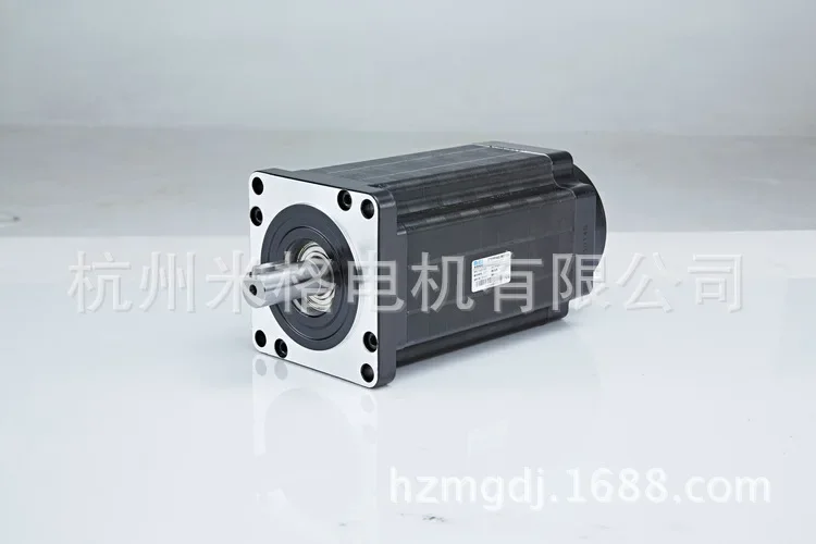 Motor de passo híbrido trifásico série 130 FHB31332